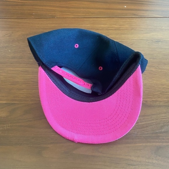 Fortnite Gamer Trucker Hat - Picture 4 of 5